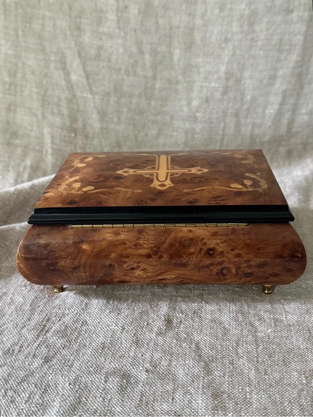 Giglio Asla Italy inlaid wood jewelry music box Cross with Flowers Unforgettable